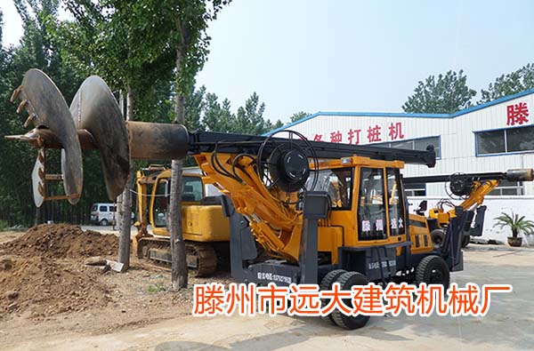 滕州麻豆视频免费视频小型旋挖機施工中